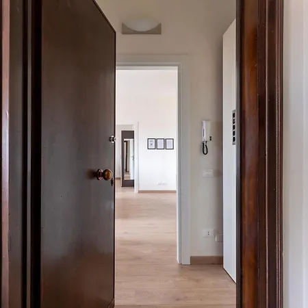 Amazing Free Private Parking 18 Min By Train To Florence Prato (Prato)